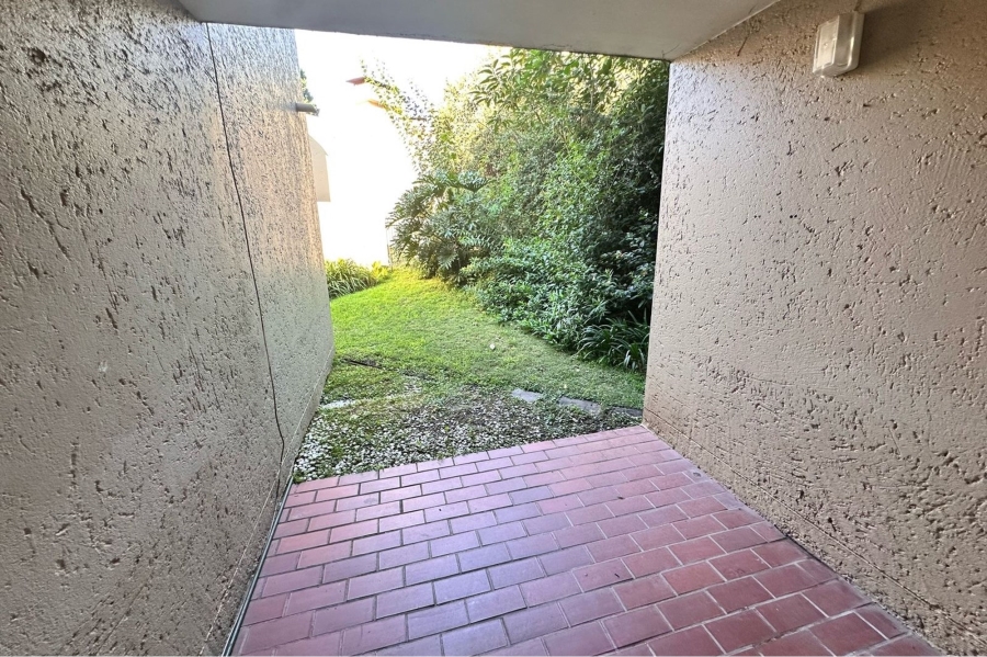 To Let 1 Bedroom Property for Rent in Bryanston Gauteng