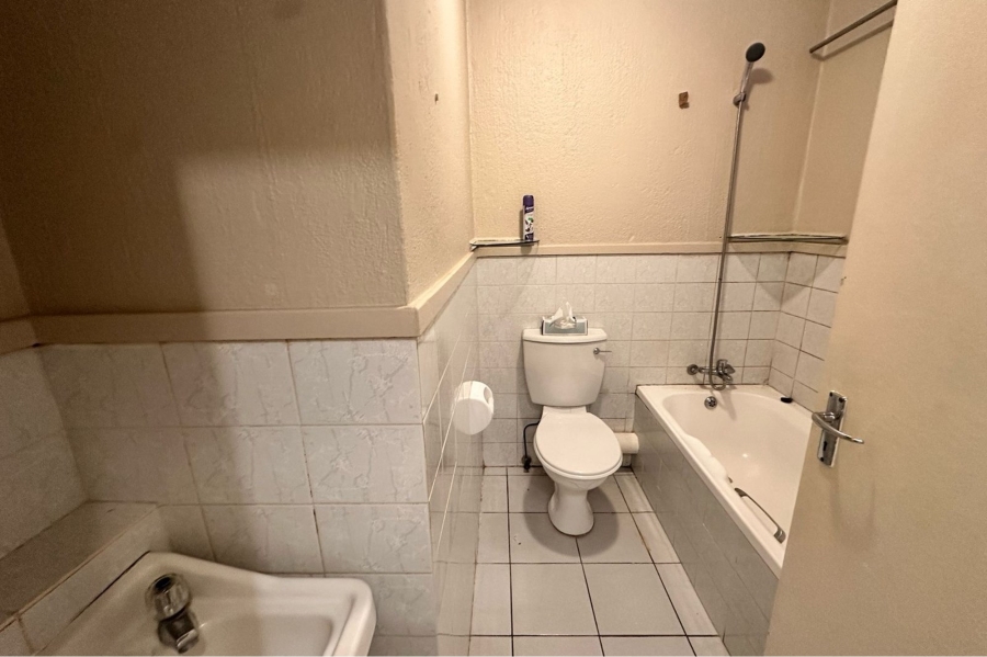 To Let 1 Bedroom Property for Rent in Bryanston Gauteng