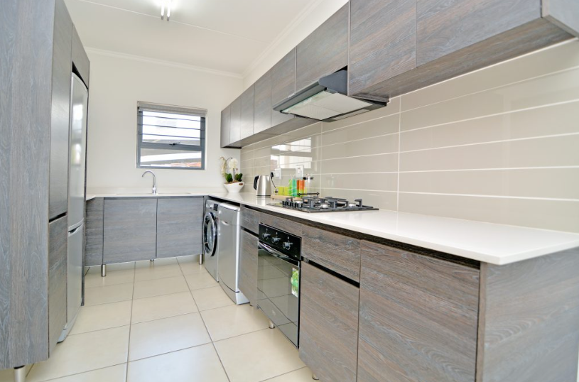 To Let 3 Bedroom Property for Rent in Oakdene Gauteng