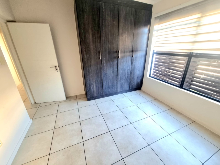 To Let 3 Bedroom Property for Rent in Oakdene Gauteng
