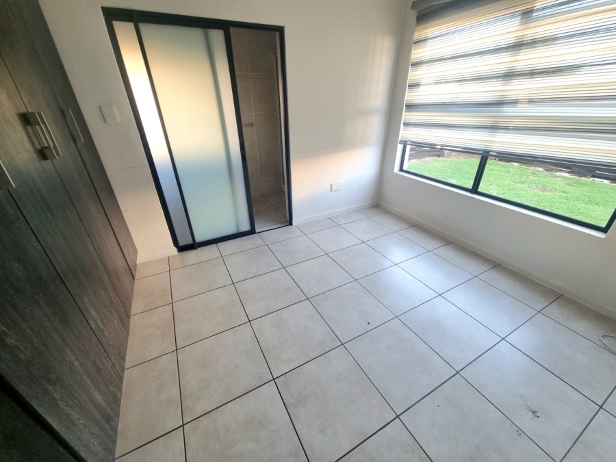 To Let 3 Bedroom Property for Rent in Oakdene Gauteng