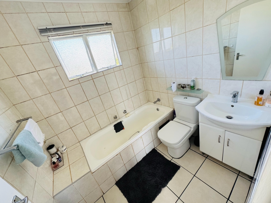 2 Bedroom Property for Sale in Benoni Central Gauteng