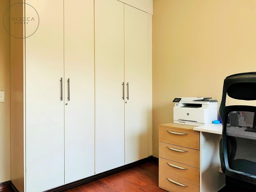 To Let 2 Bedroom Property for Rent in Sunninghill Gauteng