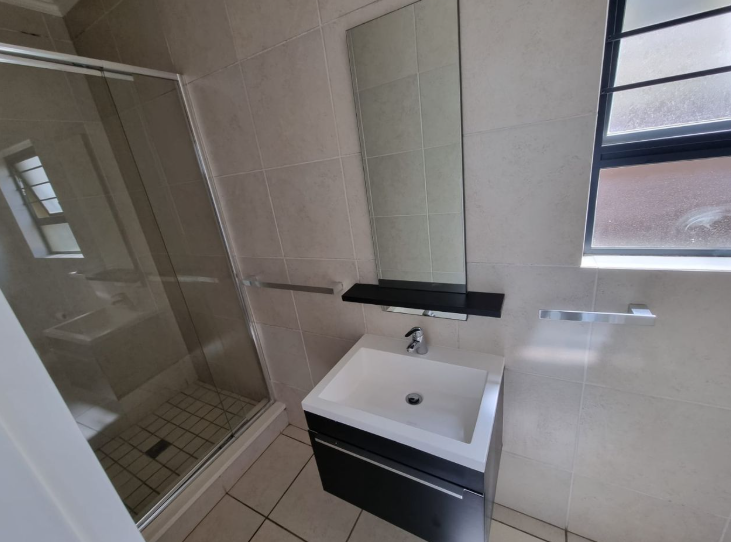 To Let 2 Bedroom Property for Rent in Oakdene Gauteng