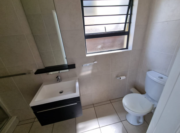 To Let 2 Bedroom Property for Rent in Oakdene Gauteng