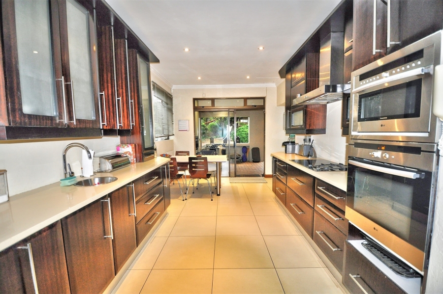 To Let 5 Bedroom Property for Rent in Morningside Ext 40 Gauteng