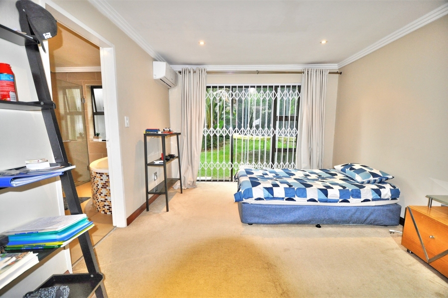 To Let 5 Bedroom Property for Rent in Morningside Ext 40 Gauteng