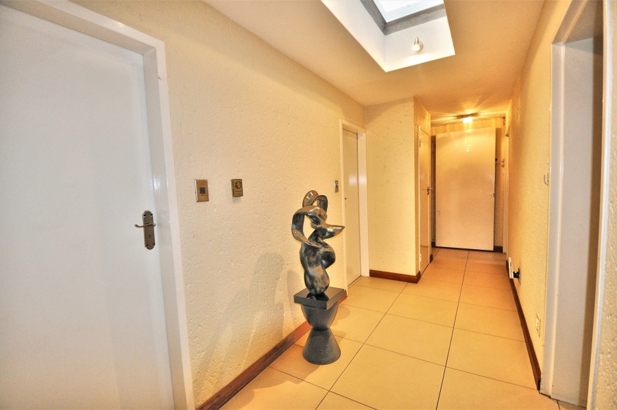 To Let 5 Bedroom Property for Rent in Morningside Ext 40 Gauteng