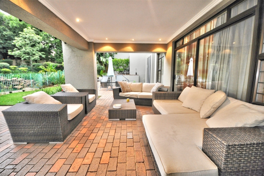 To Let 5 Bedroom Property for Rent in Morningside Ext 40 Gauteng