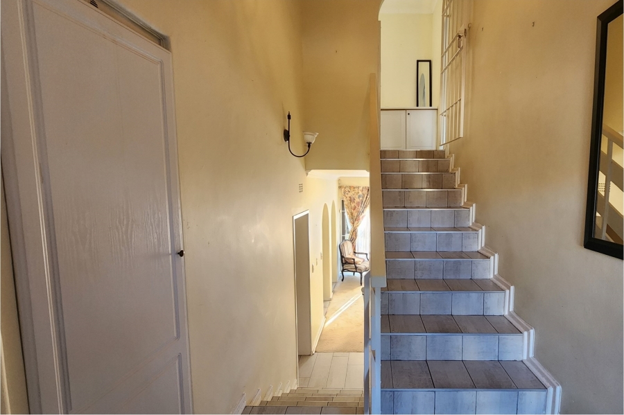 To Let 3 Bedroom Property for Rent in River Club Gauteng