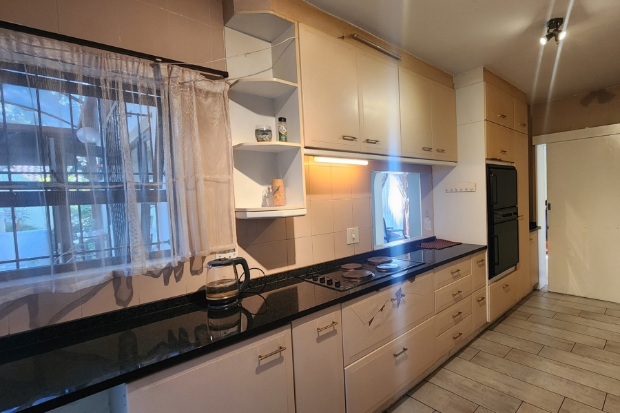 To Let 3 Bedroom Property for Rent in River Club Gauteng