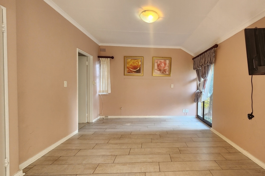 To Let 3 Bedroom Property for Rent in River Club Gauteng