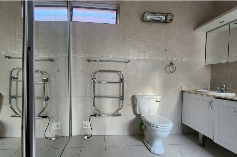 To Let 3 Bedroom Property for Rent in River Club Gauteng
