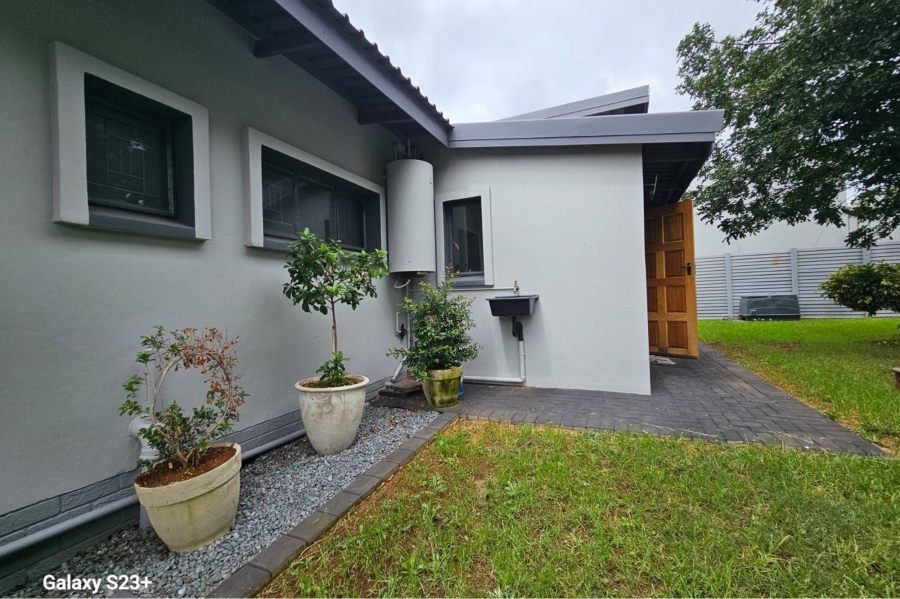 4 Bedroom Property for Sale in Sinoville Gauteng