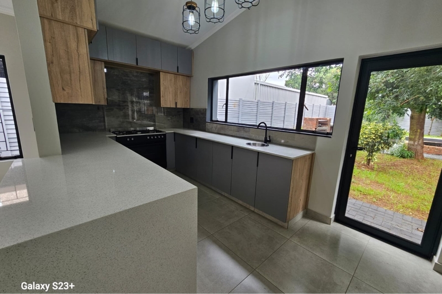 4 Bedroom Property for Sale in Sinoville Gauteng