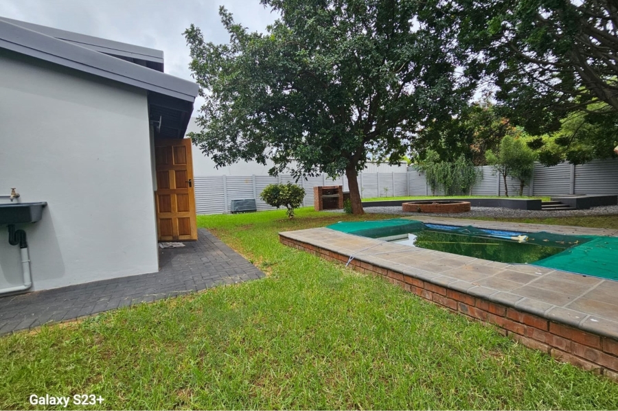 4 Bedroom Property for Sale in Sinoville Gauteng