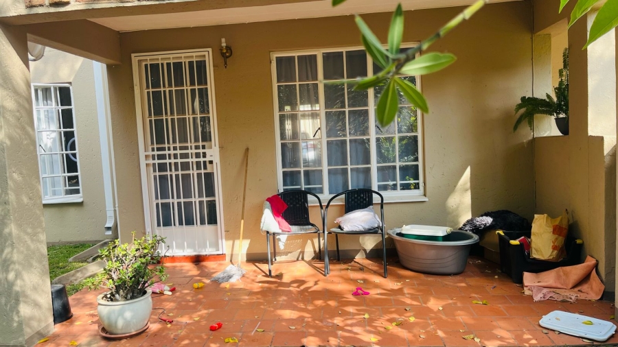 To Let 2 Bedroom Property for Rent in Paulshof Gauteng