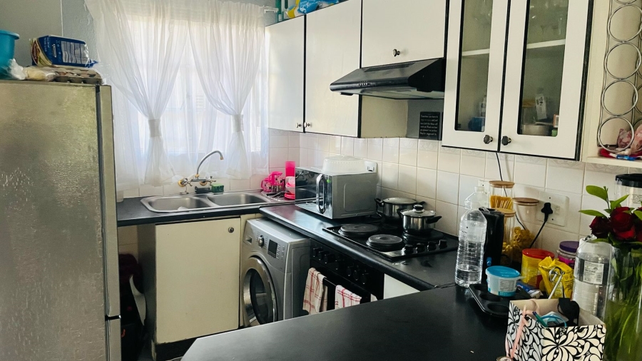 To Let 2 Bedroom Property for Rent in Paulshof Gauteng