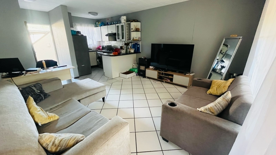 To Let 2 Bedroom Property for Rent in Paulshof Gauteng