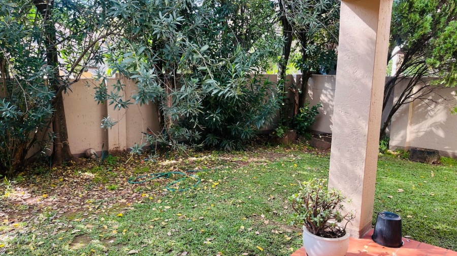 To Let 2 Bedroom Property for Rent in Paulshof Gauteng