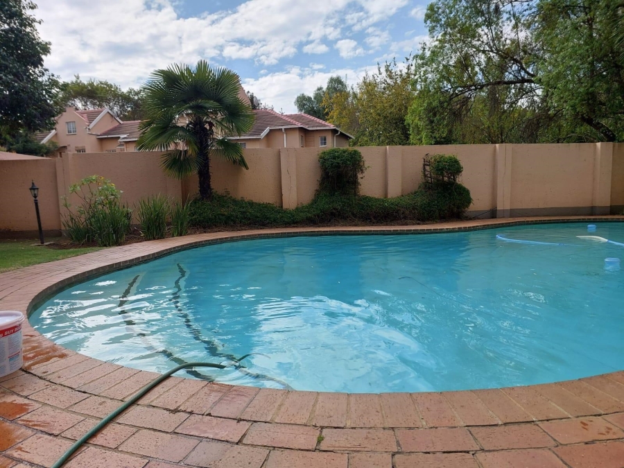 To Let 2 Bedroom Property for Rent in Paulshof Gauteng