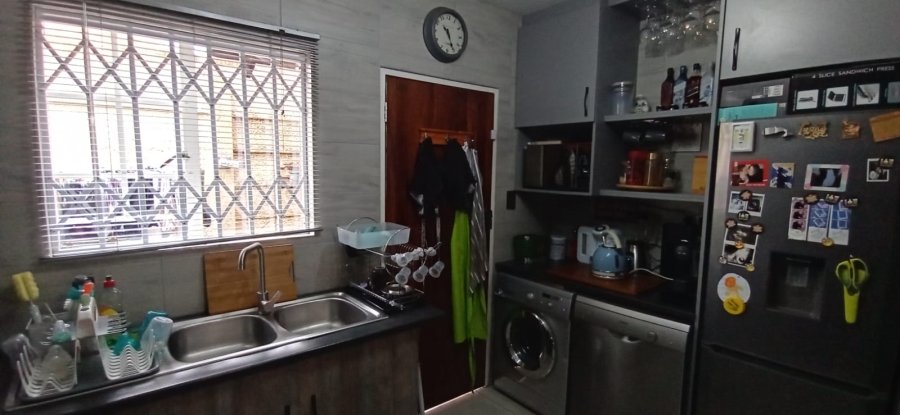 2 Bedroom Property for Sale in Allens Nek Gauteng