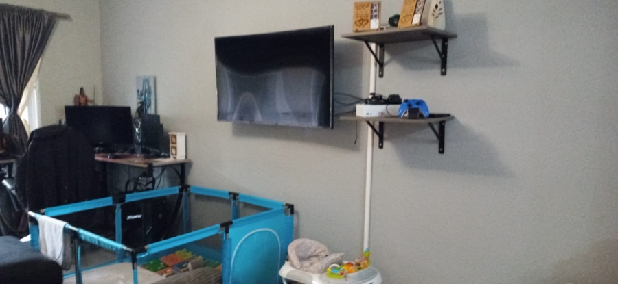 2 Bedroom Property for Sale in Allens Nek Gauteng