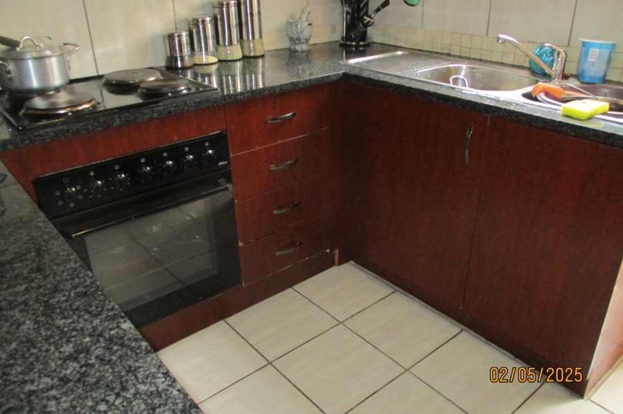 2 Bedroom Property for Sale in Terenure Gauteng
