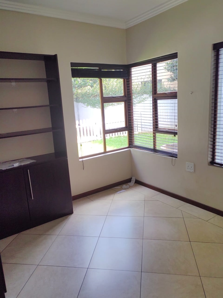 4 Bedroom Property for Sale in Midstream Estate Gauteng