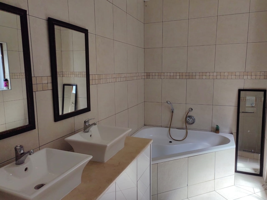 4 Bedroom Property for Sale in Midstream Estate Gauteng