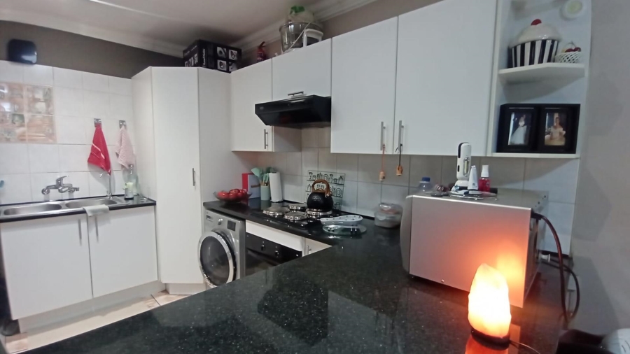 3 Bedroom Property for Sale in Strubensvallei Gauteng