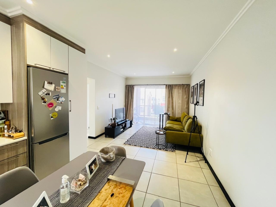 To Let 2 Bedroom Property for Rent in Fourways Gauteng