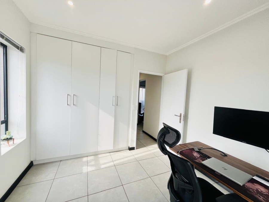 To Let 2 Bedroom Property for Rent in Fourways Gauteng
