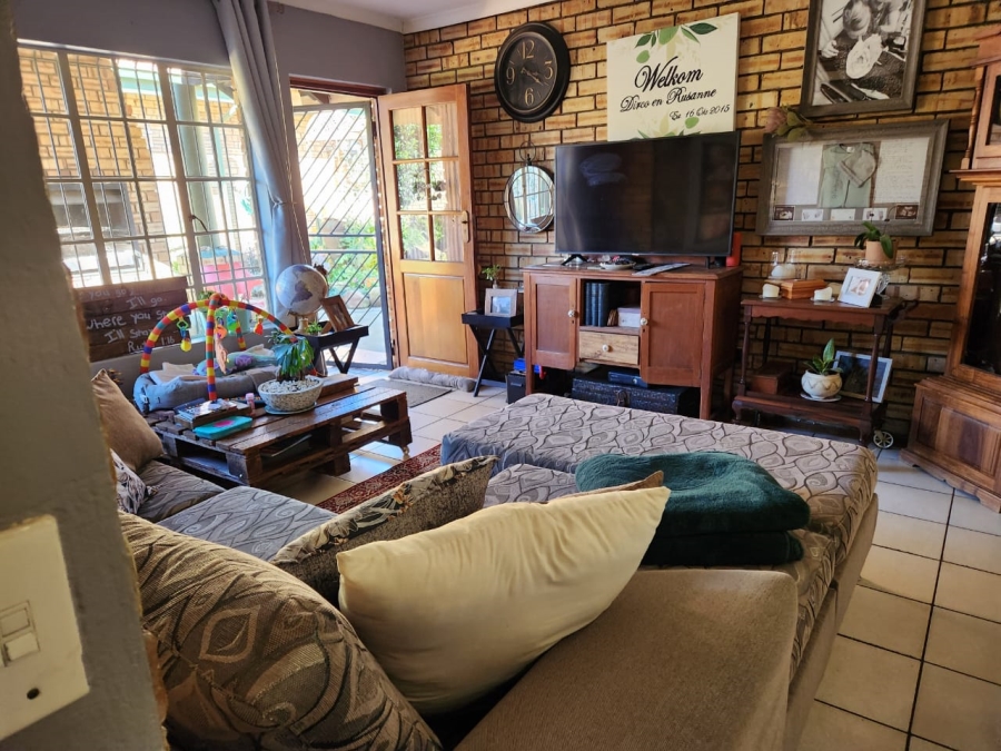 3 Bedroom Property for Sale in Glen Marais Gauteng