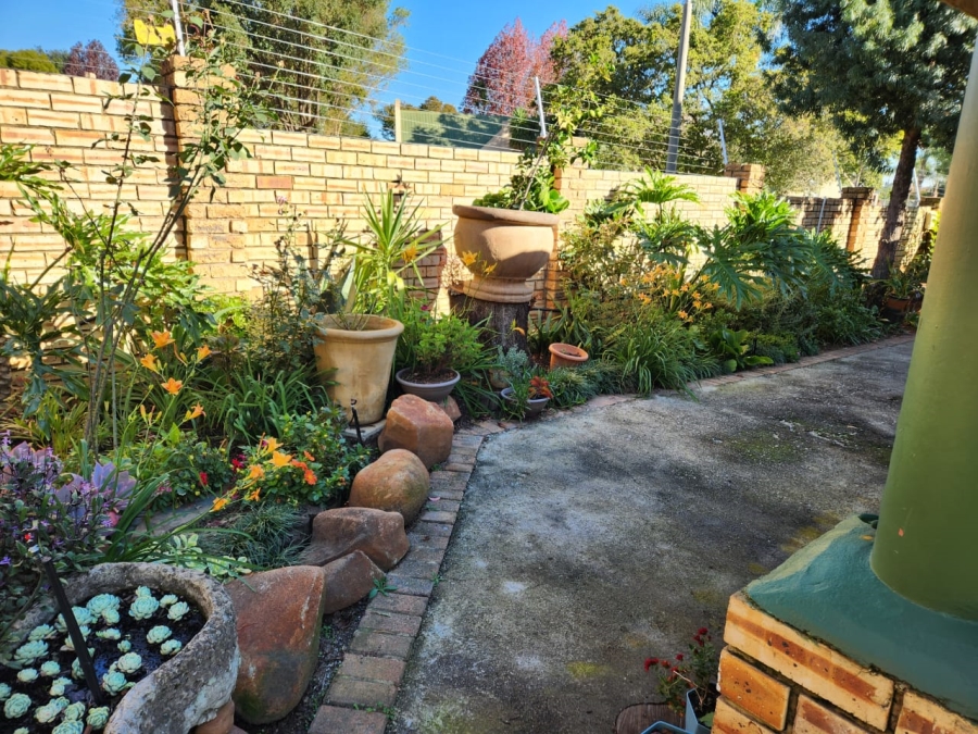 3 Bedroom Property for Sale in Glen Marais Gauteng