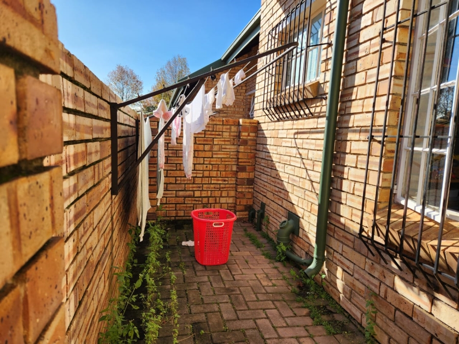 3 Bedroom Property for Sale in Glen Marais Gauteng