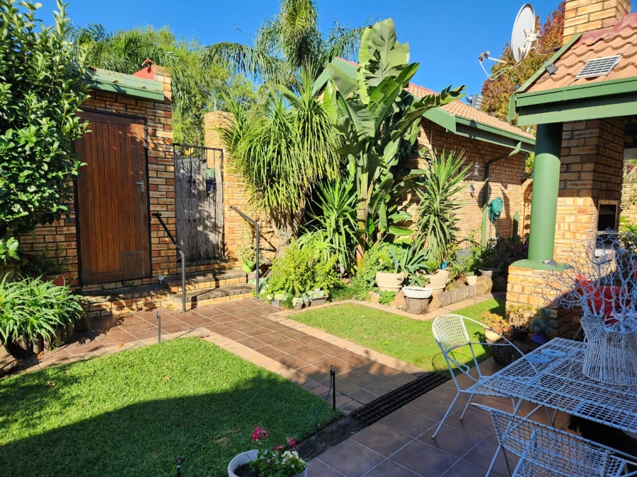 3 Bedroom Property for Sale in Glen Marais Gauteng