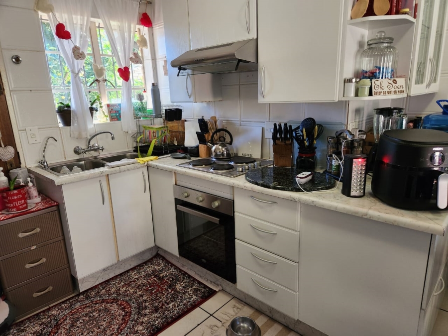 3 Bedroom Property for Sale in Glen Marais Gauteng
