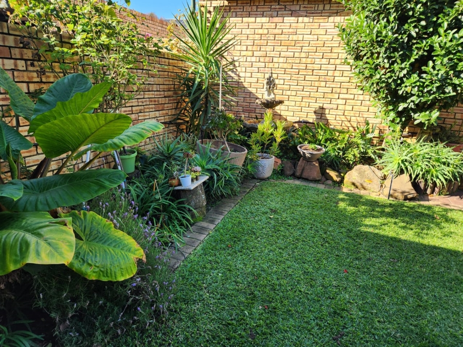 3 Bedroom Property for Sale in Glen Marais Gauteng