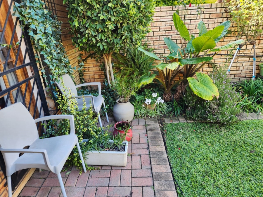 3 Bedroom Property for Sale in Glen Marais Gauteng