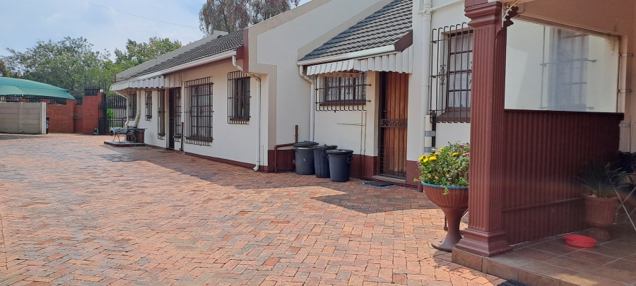 3 Bedroom Property for Sale in Selection Park Gauteng