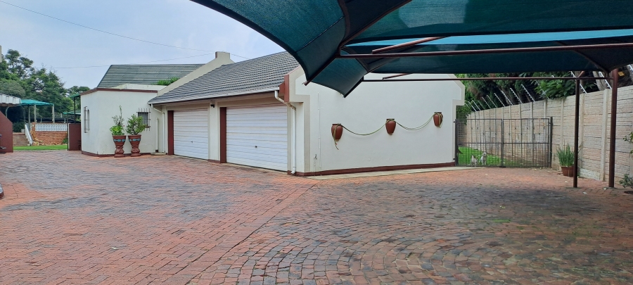 3 Bedroom Property for Sale in Selection Park Gauteng