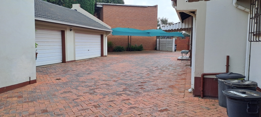 3 Bedroom Property for Sale in Selection Park Gauteng