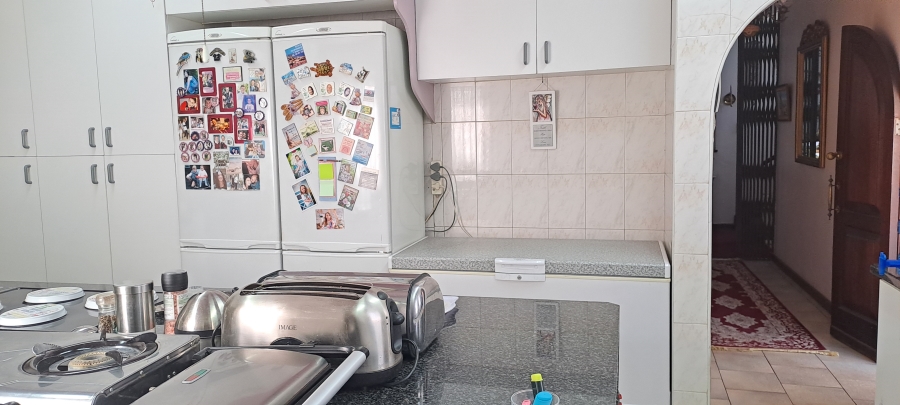 4 Bedroom Property for Sale in Selection Park Gauteng