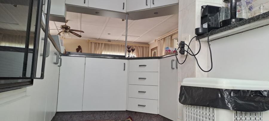 4 Bedroom Property for Sale in Selection Park Gauteng