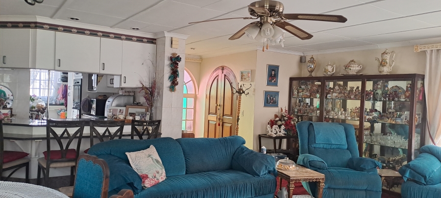 4 Bedroom Property for Sale in Selection Park Gauteng