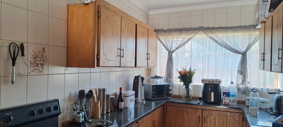 4 Bedroom Property for Sale in Selection Park Gauteng