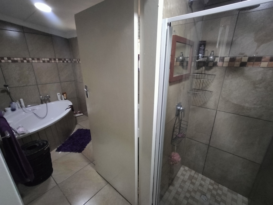 3 Bedroom Property for Sale in Florauna Gauteng
