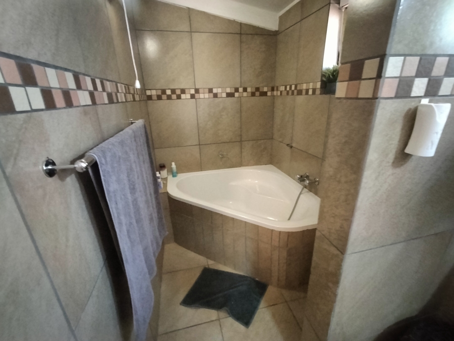3 Bedroom Property for Sale in Florauna Gauteng