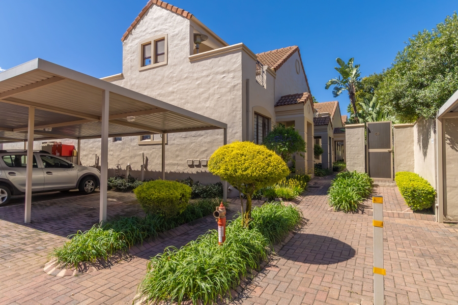 2 Bedroom Property for Sale in Sunninghill Gauteng